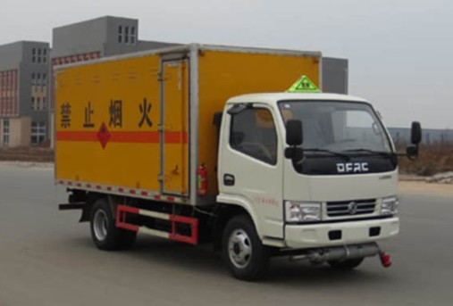 危險(xiǎn)品廂式運(yùn)輸車