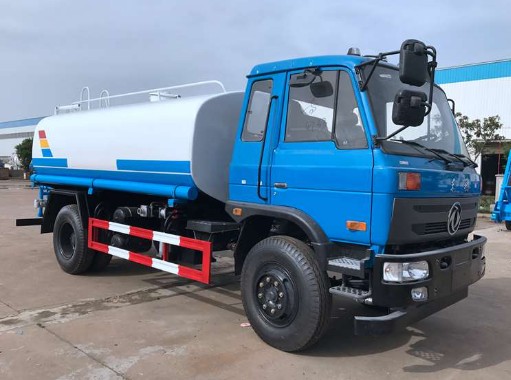 東風(fēng)145 12噸灑水車圖片