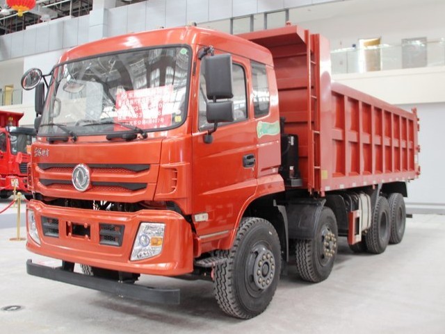 東風(fēng)特商前四后八自卸車