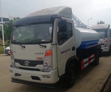時風(fēng)風(fēng)馳5方吸糞車