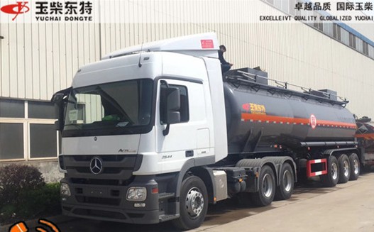 燒堿鋼塑復(fù)合液罐車圖片