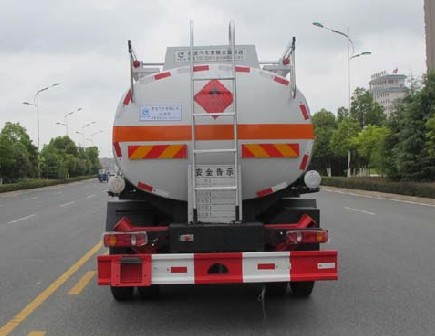 大運風(fēng)度運油車圖片 大運風(fēng)度運油車圖片