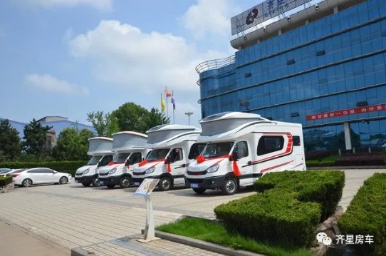 齊星依維柯額頭升頂房車浩運(yùn)NC2921-1 后拓展（6座）