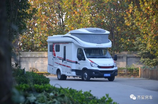 齊星依維柯額頭升頂房車浩運(yùn)NC2921-1 后拓展（6座）