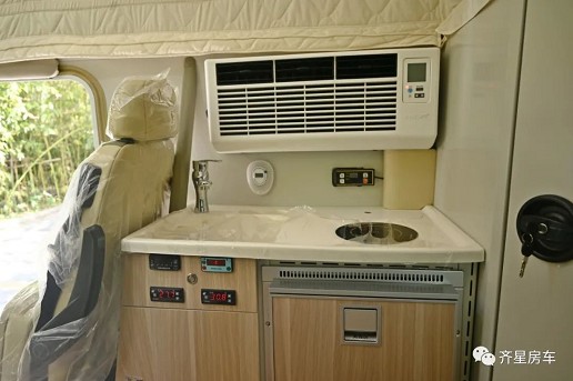 齊星大通T60單排越野升頂分時(shí)四驅(qū)房車星浩DT2221-1（5座）
